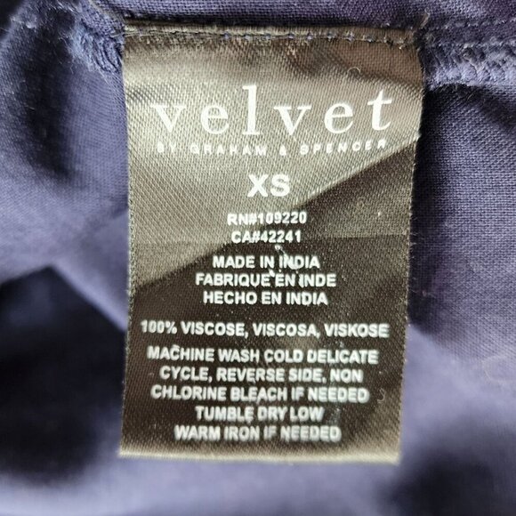 Velvet by Graham & Spencer Embroidered Floral Navy Blue Peasant Top Womens XS - Picture 8 of 9